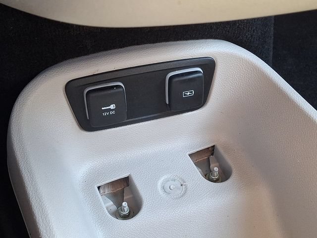Used 2021 Chrysler Pacifica Touring-L w/ Uconnect Theater Family Group FWD image 26