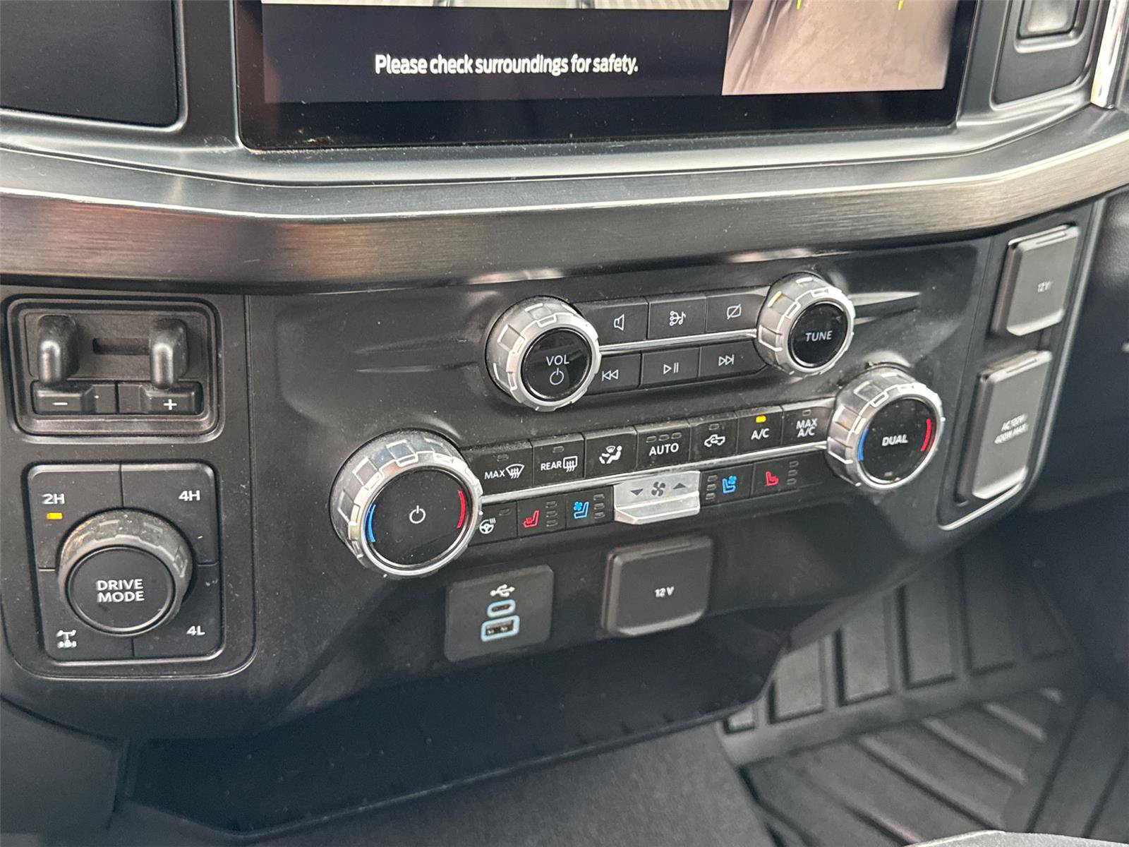 Certified 2024 Ford F350 Lariat AWD/4WD image 30