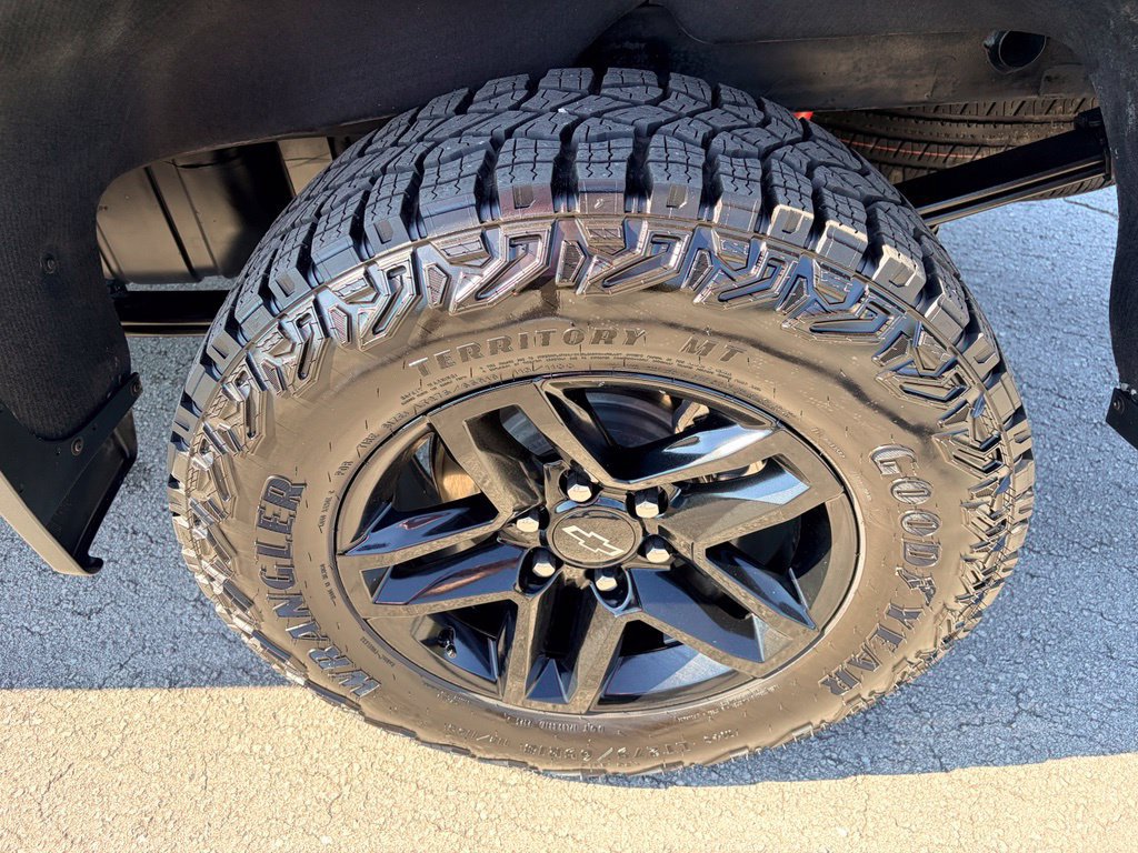 Used 2026 Chevrolet Silverado 1500 Custom Trail Boss w/ LPO, Dark Essentials Package AWD/4WD image 29