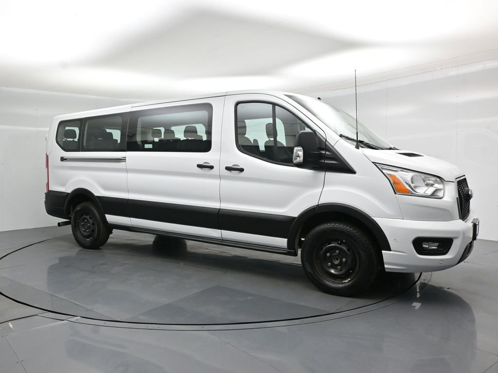 Certified 2022 Ford Transit 350 XLT RWD image 3