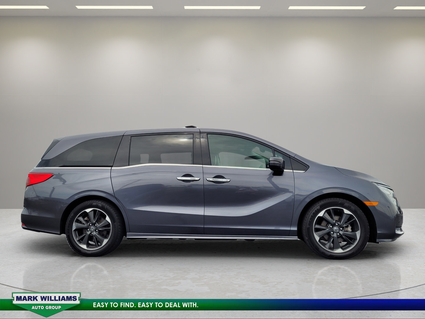 Used 2024 Honda Odyssey Elite image 2