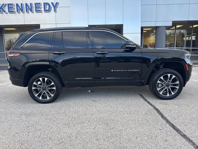 Used 2022 Jeep Grand Cherokee Overland w/ Luxury Tech Group IV image 8