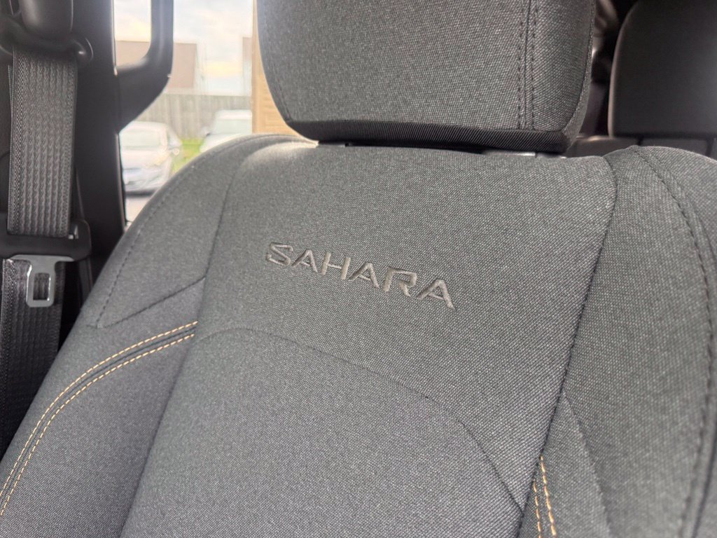 Used 2024 Jeep Wrangler Unlimited Sahara AWD/4WD image 39