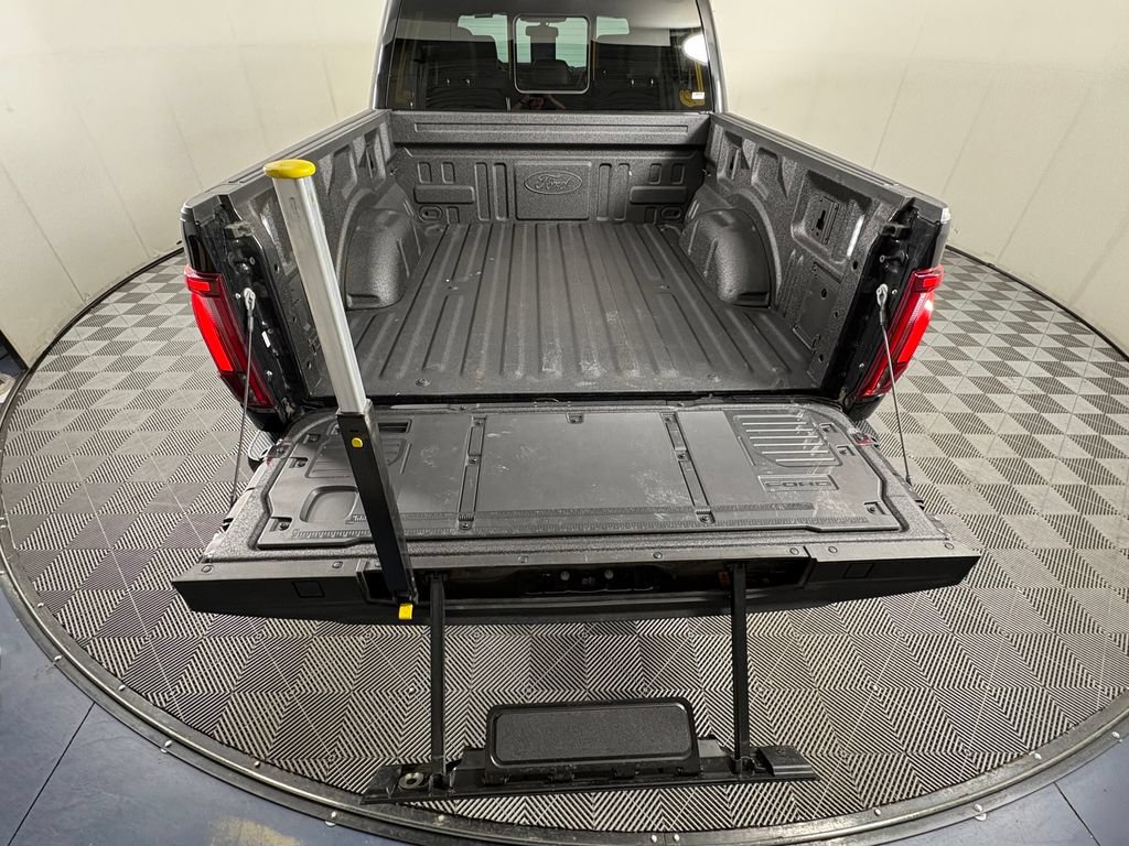 Certified 2024 Ford F150 Raptor w/ Equipment Group 803A Raptor R AWD/4WD image 33