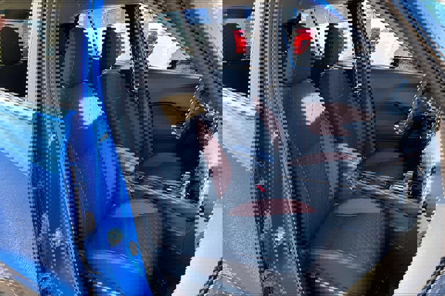 Used 2021 Nissan Kicks SR image 11