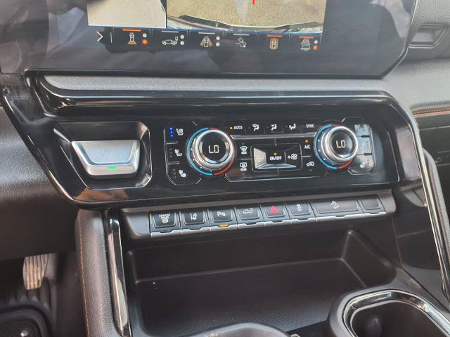 Used 2025 GMC Sierra 2500 AT4 AWD/4WD image 15