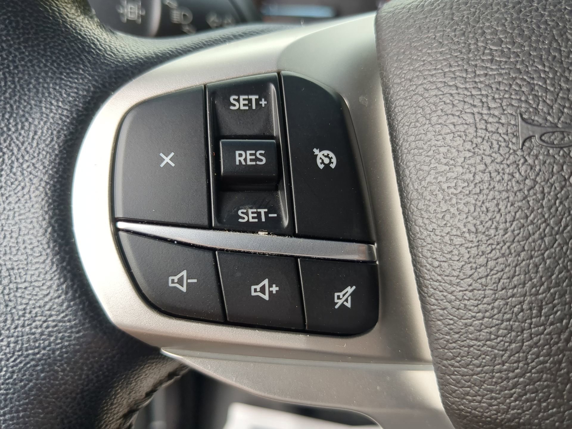 Certified 2022 Ford Explorer XLT w/ Equipment Group 202A image 57