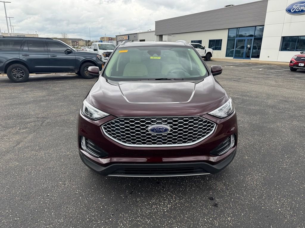 Certified 2024 Ford Edge SEL w/ Convenience Package AWD/4WD image 12