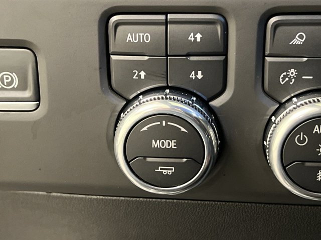 Used 2025 GMC Sierra 2500 Denali Ultimate AWD/4WD image 13
