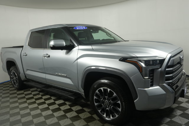 Used 2024 Toyota Tundra Limited AWD/4WD image 2