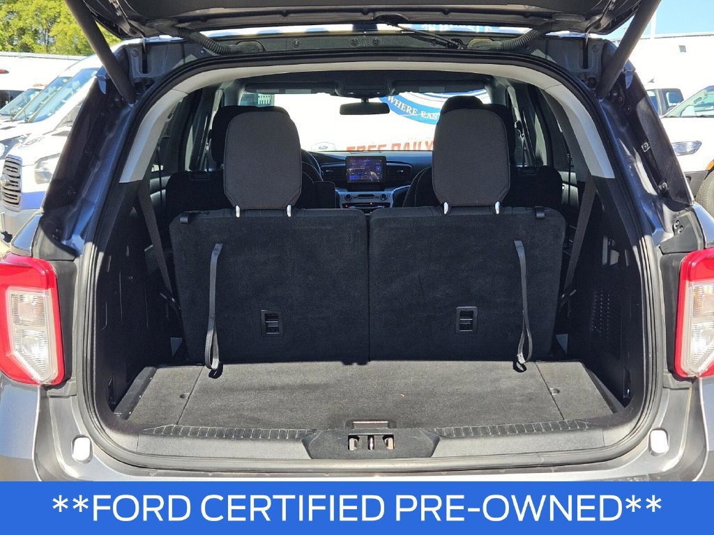 Certified 2022 Ford Explorer XLT RWD image 9
