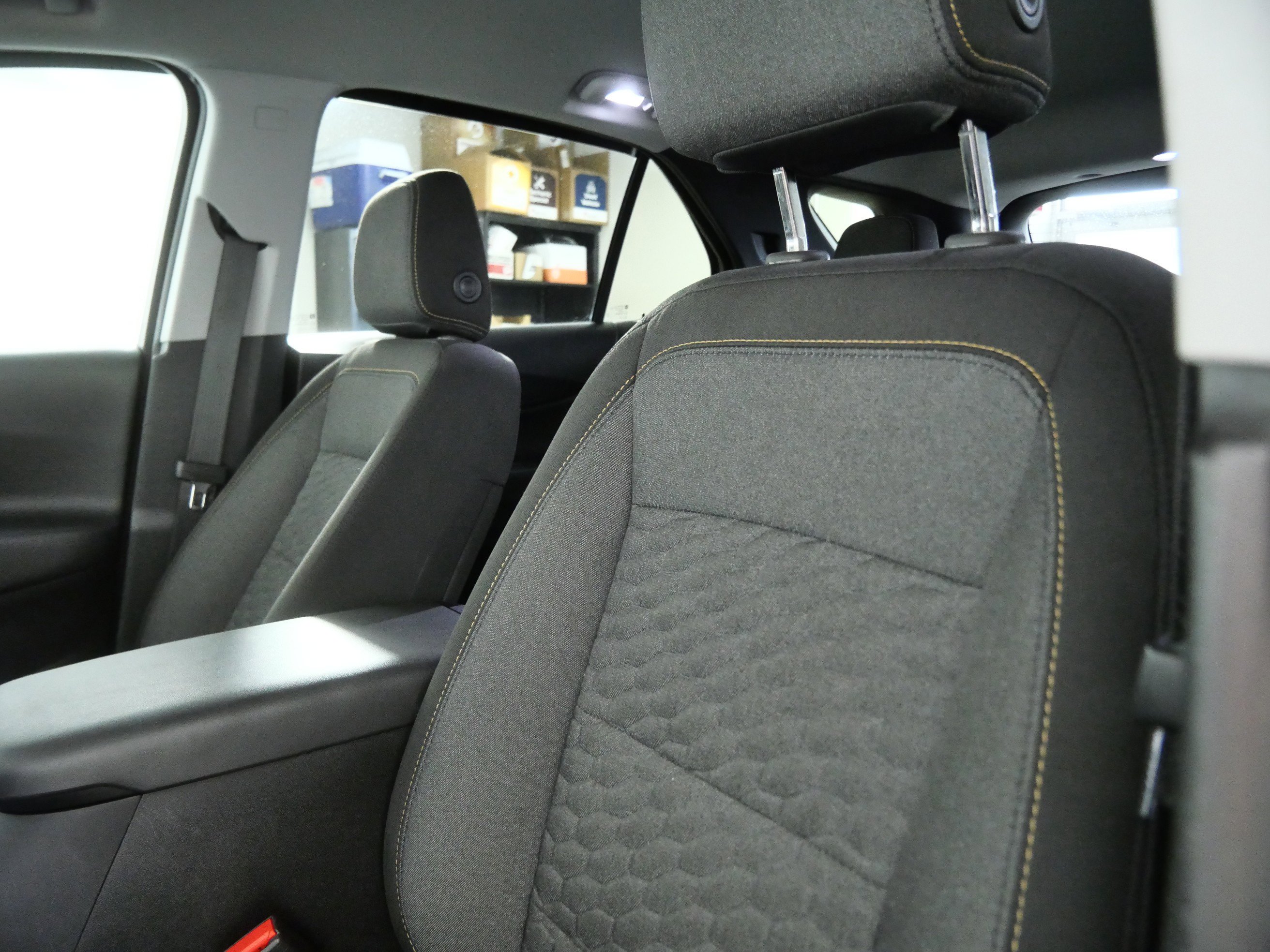 Used 2020 Chevrolet Equinox LT AWD/4WD image 17