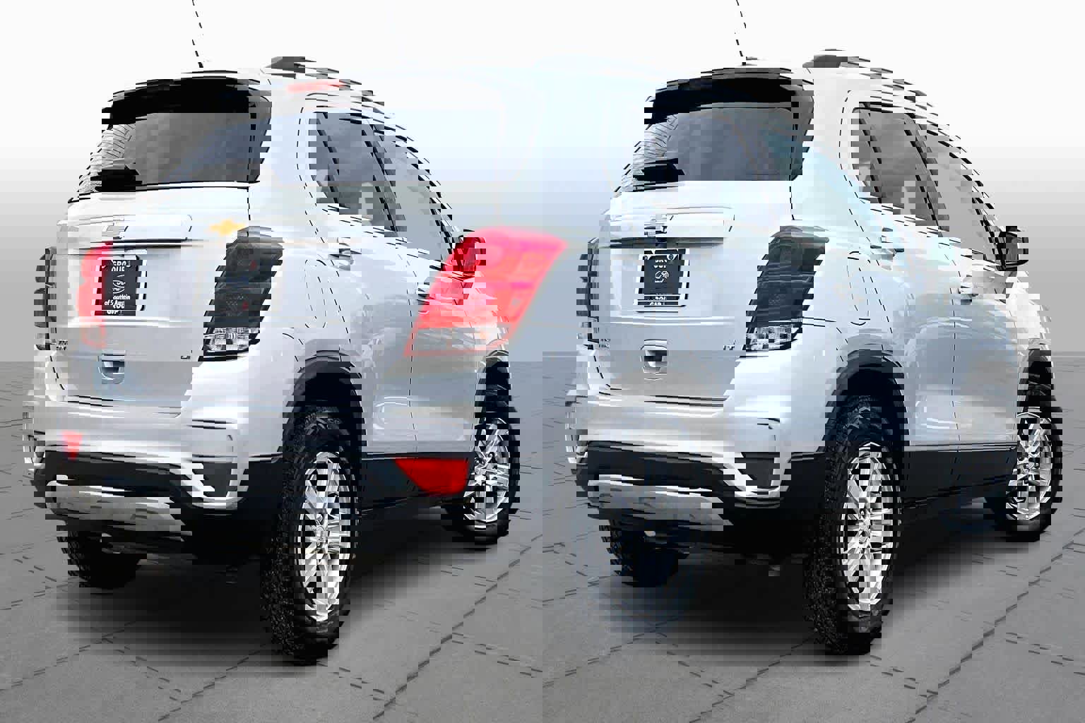 Used 2020 Chevrolet Trax LT w/ LT Convenience Package image 12