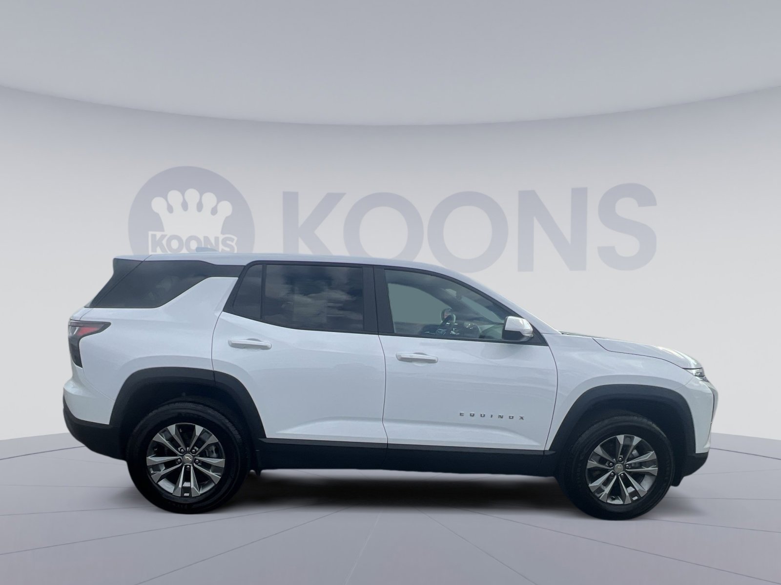 Used 2025 Chevrolet Equinox LT FWD image 17