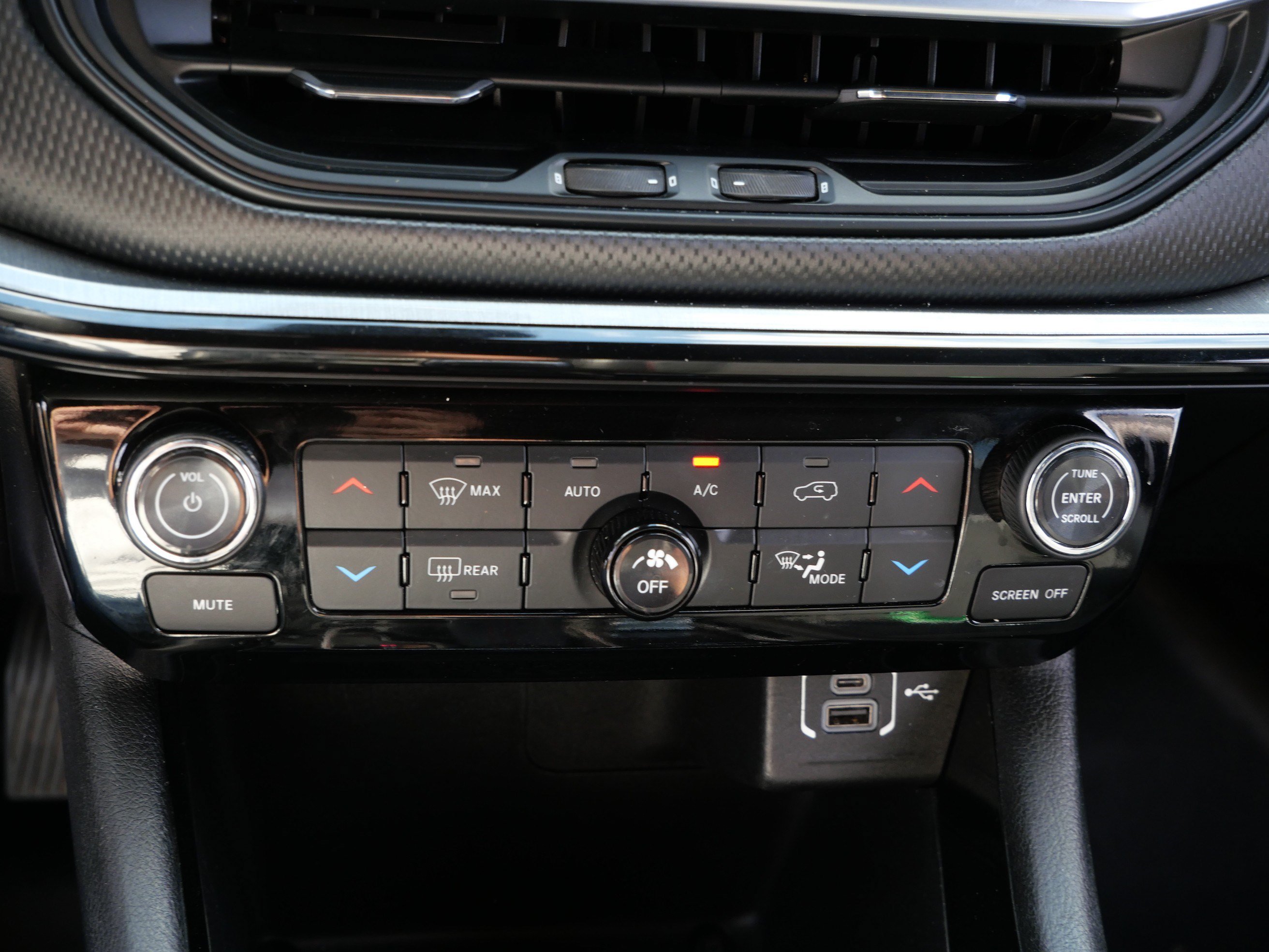 Used 2023 Jeep Compass Trailhawk AWD/4WD image 23