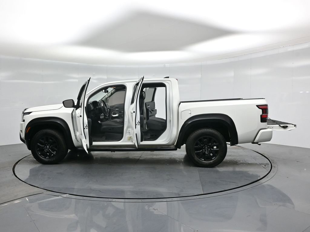 Used 2022 Nissan Frontier SV w/ Technology Package image 56