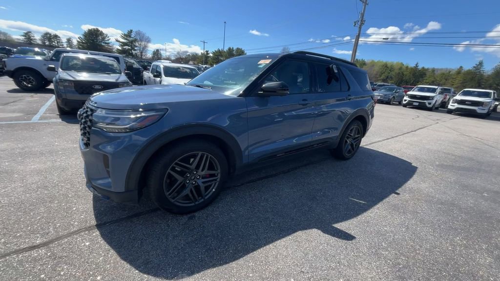Certified 2025 Ford Explorer ST AWD/4WD image 16