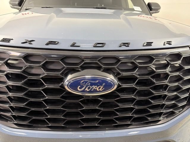 Certified 2025 Ford Explorer ST-Line RWD image 5