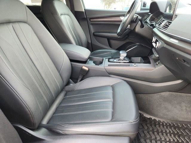 Used 2023 Audi Q5 2.0T Premium w/ Convenience Package image 19