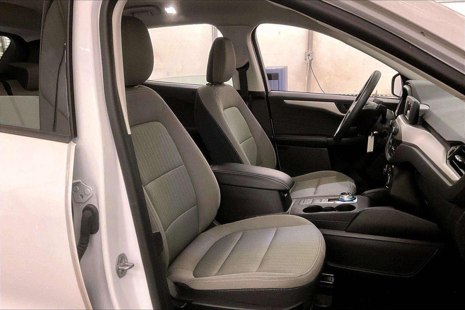 Certified 2022 Ford Escape S image 9