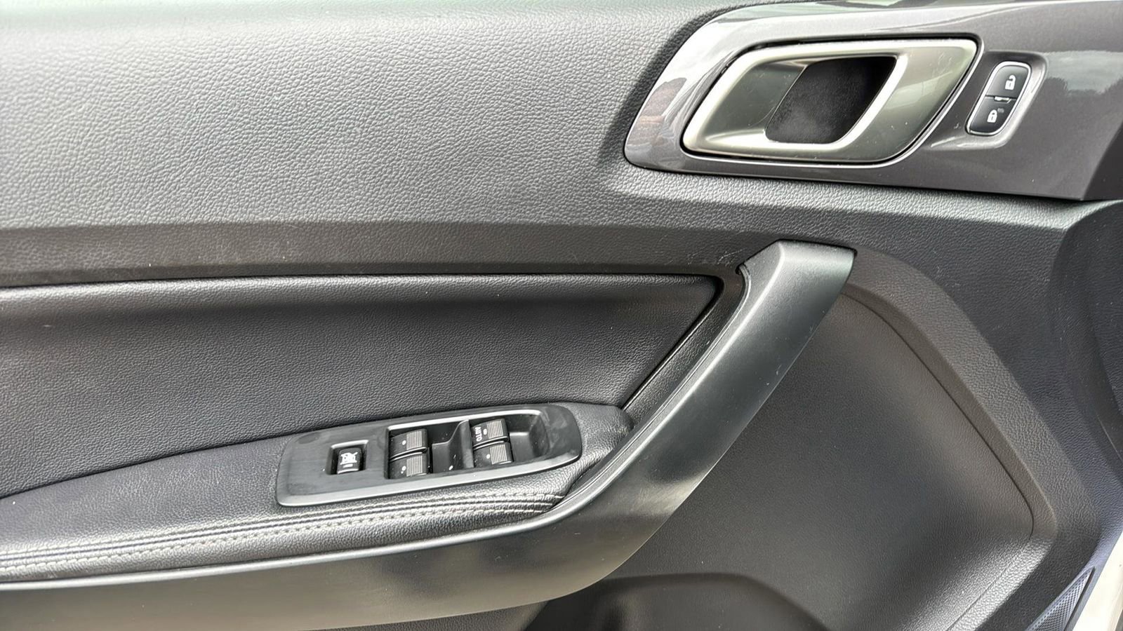 Certified 2019 Ford Ranger Lariat w/ Equipment Group 501A Mid image 12