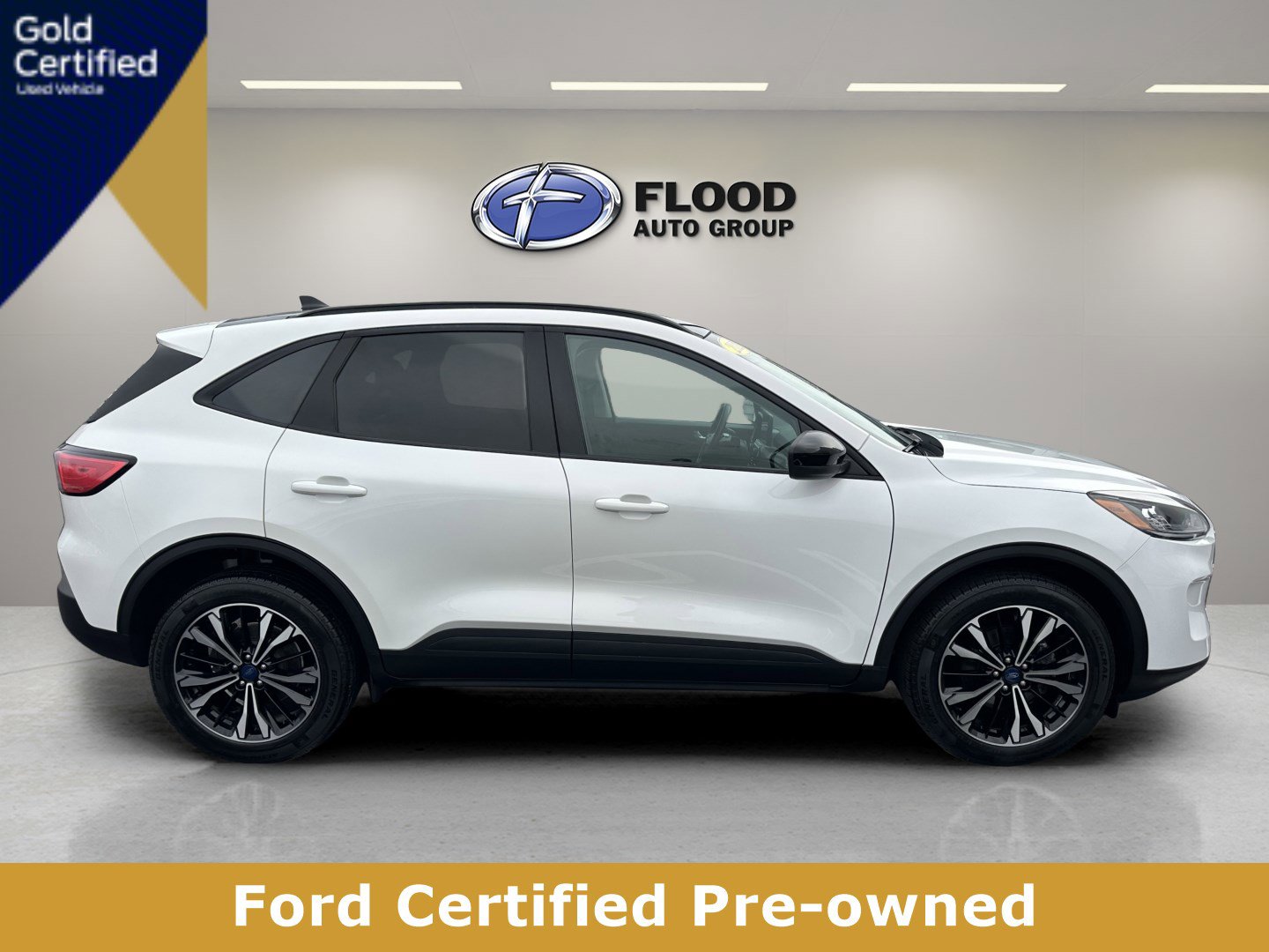Certified 2022 Ford Escape SEL w/ SEL Stealth AWD Package image 4