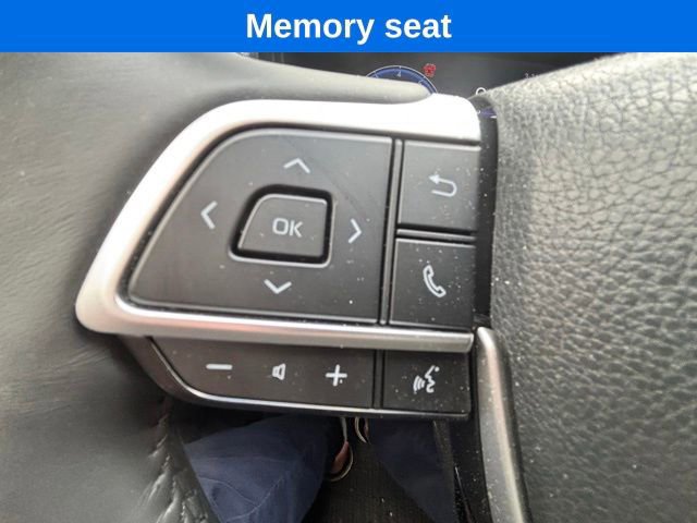 Used 2025 Toyota Grand Highlander AWD image 16