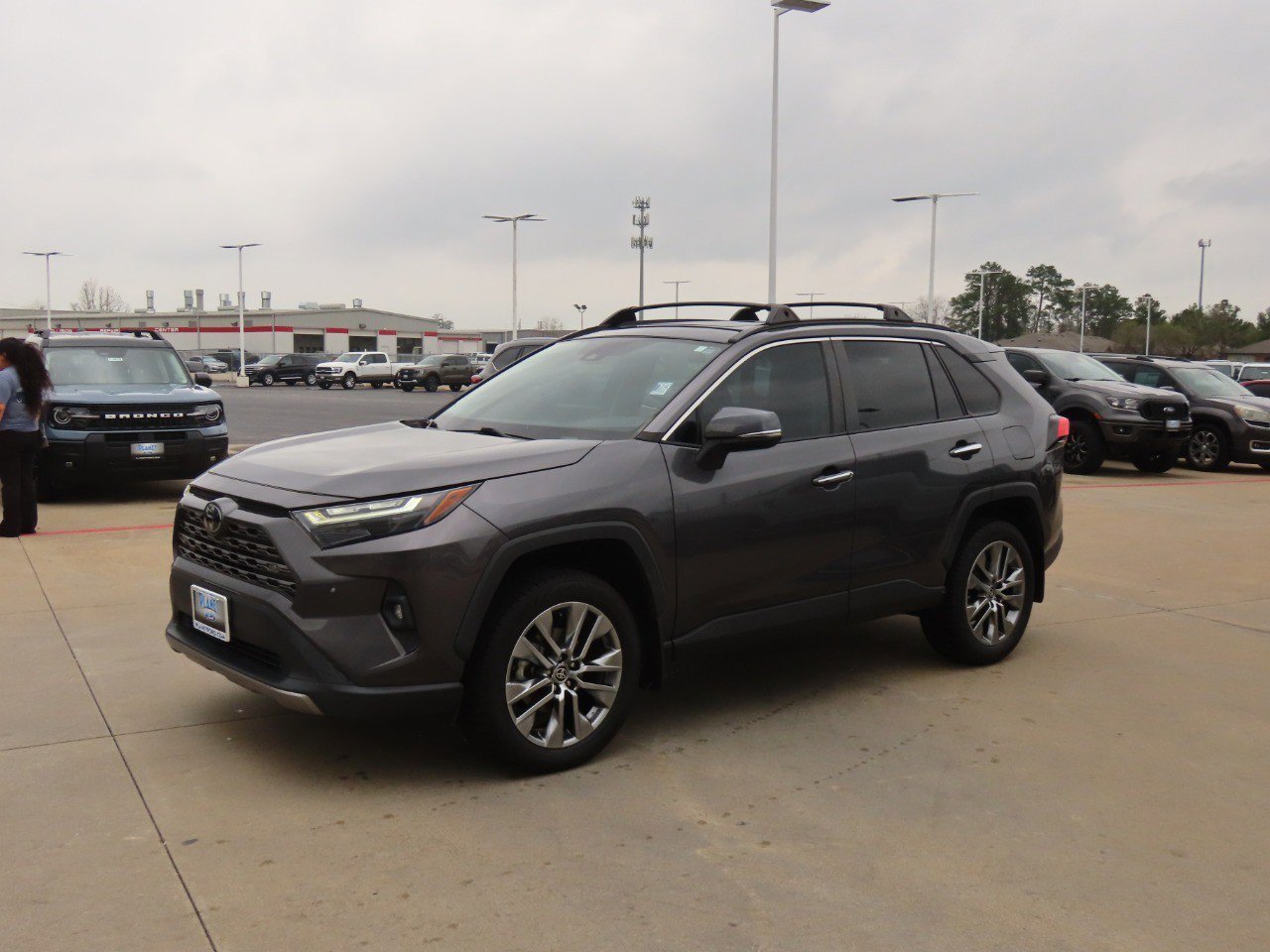 Used 2023 Toyota RAV4 Limited image 2