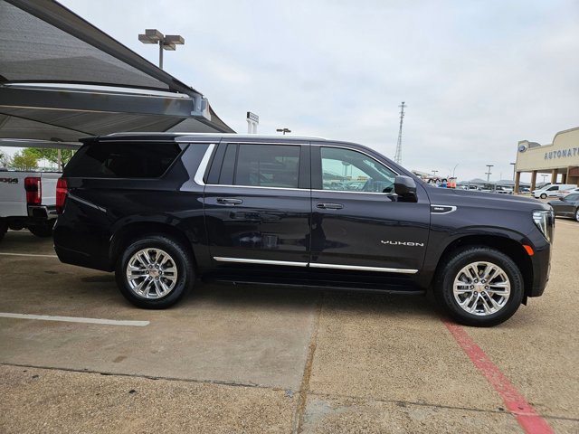 Used 2024 GMC Yukon XL SLT image 2