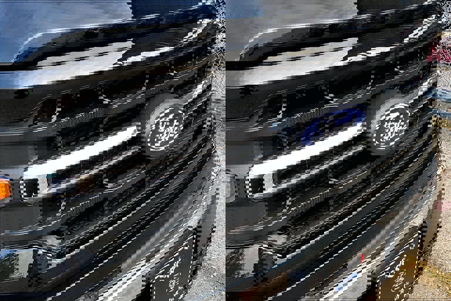 Certified 2025 Ford F150 XLT w/ Equipment Group 303A High image 31