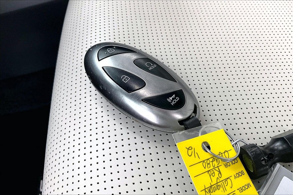 Used 2025 Hyundai Santa Fe Calligraphy AWD/4WD image 11