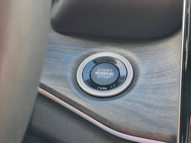 Used 2023 Jeep Grand Cherokee L Limited AWD/4WD image 15