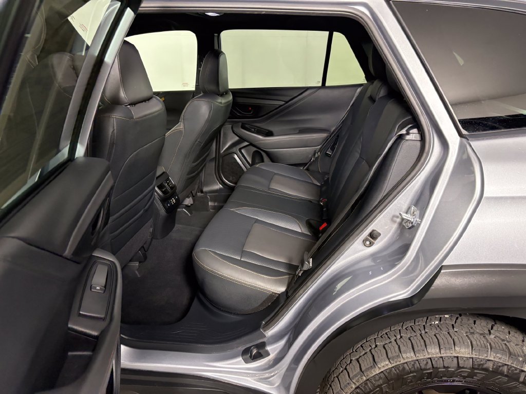 Used 2025 Subaru Outback Wilderness AWD/4WD image 29