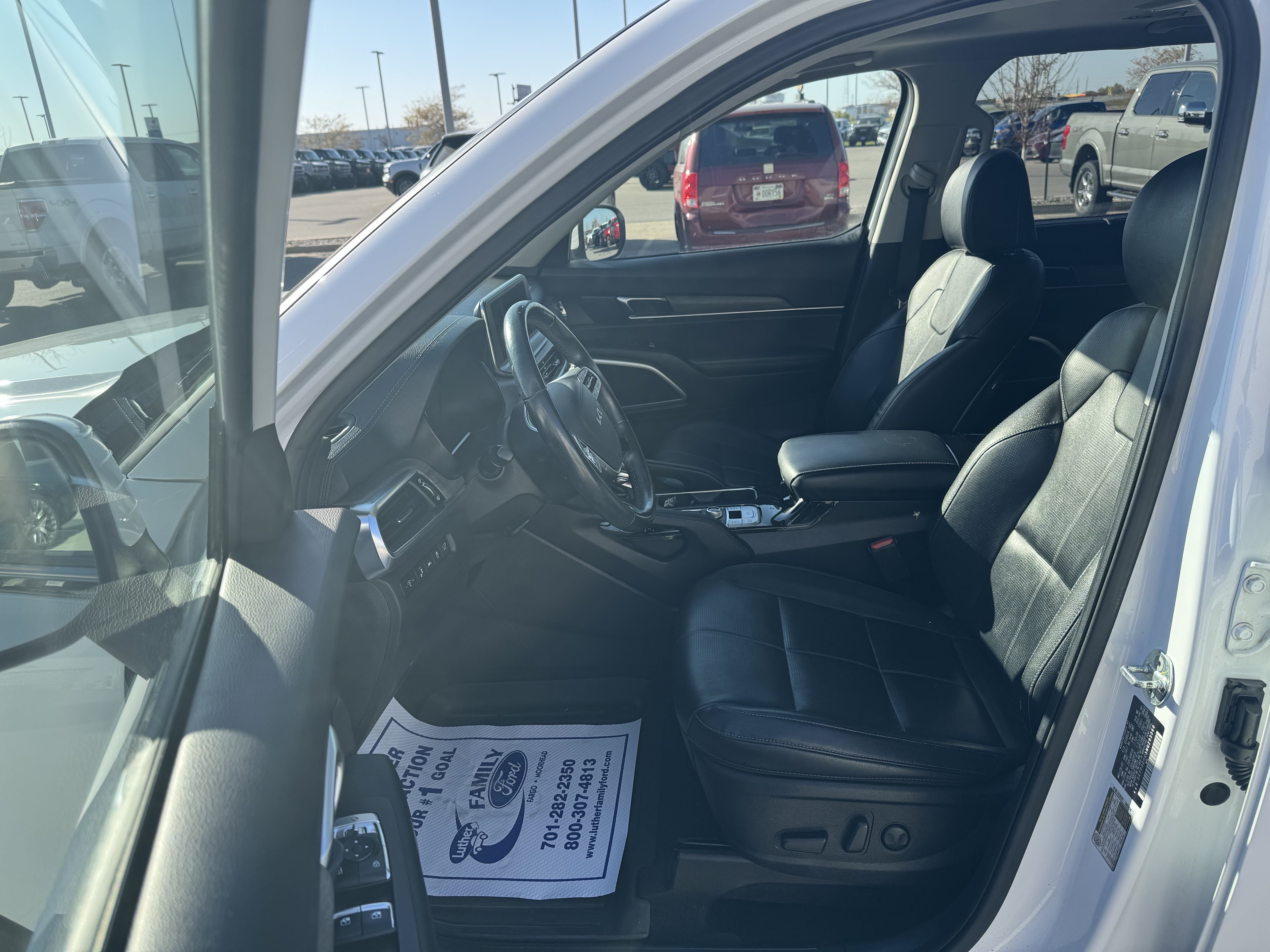 Used 2022 Kia Telluride EX AWD/4WD image 19