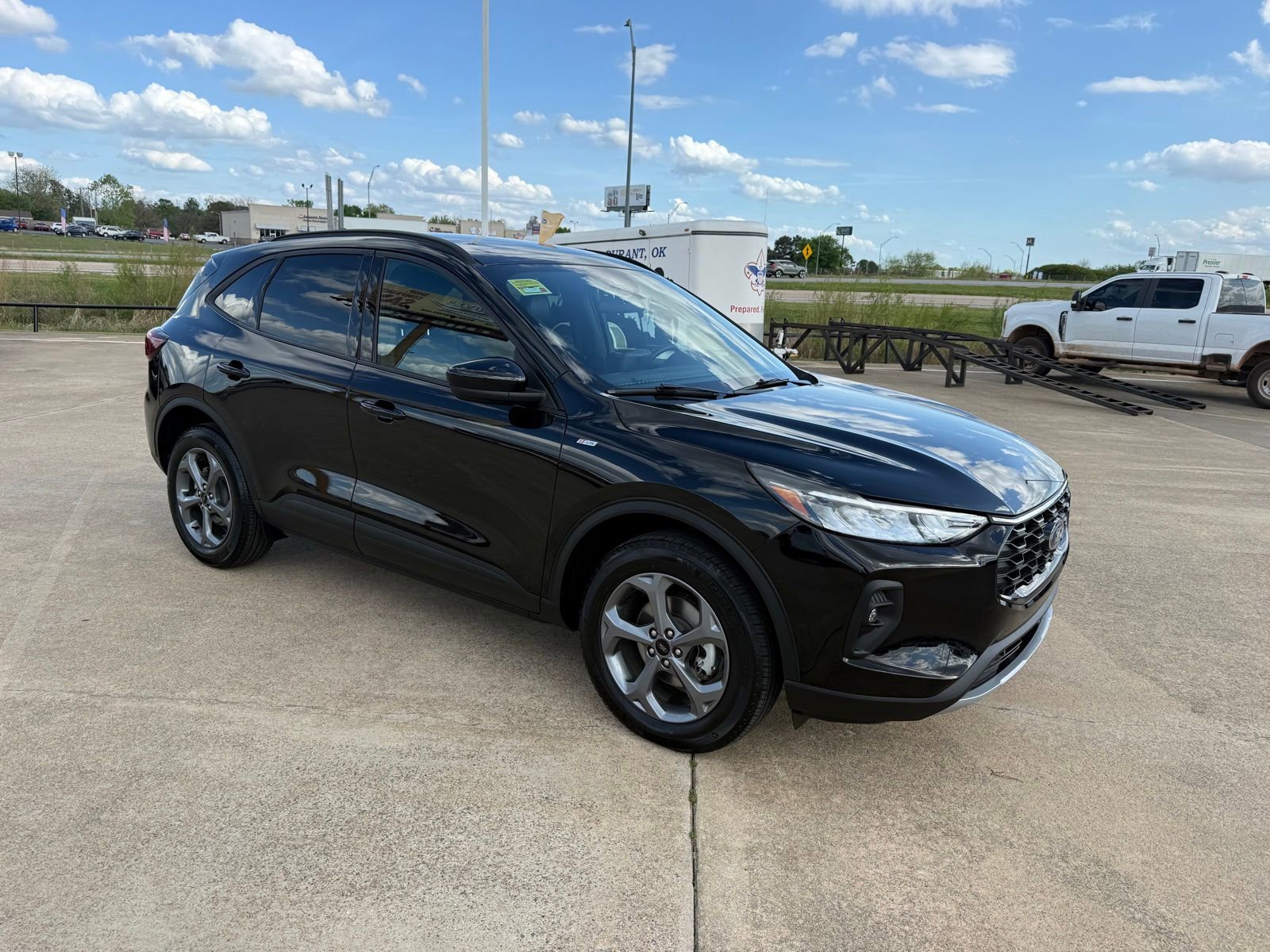 Certified 2025 Ford Escape ST-Line Select AWD/4WD image 7
