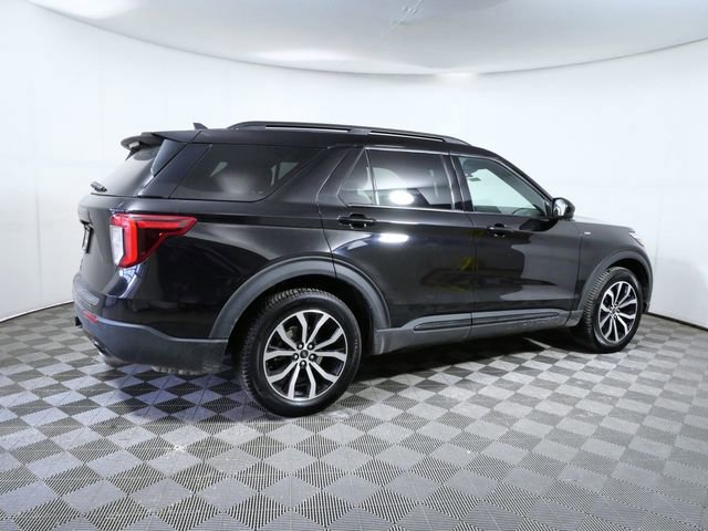 Certified 2023 Ford Explorer ST-Line w/ Class IV Trailer Tow Package image 4