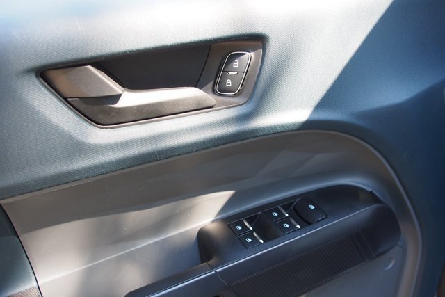 Certified 2025 Ford Maverick XL FWD image 19