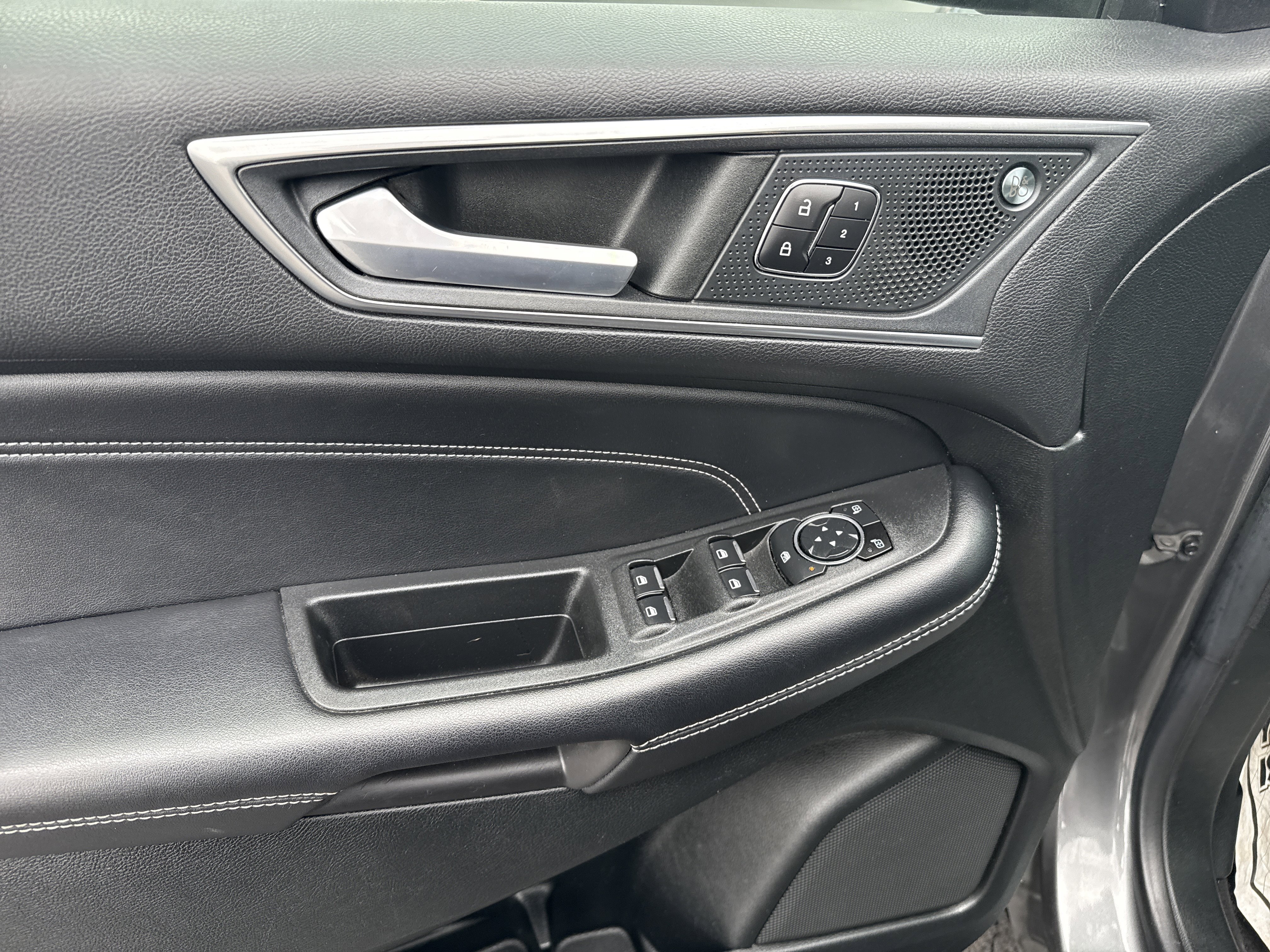Certified 2023 Ford Edge Titanium AWD/4WD image 16