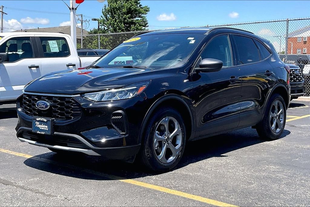 Certified 2025 Ford Escape ST-Line AWD/4WD image 11