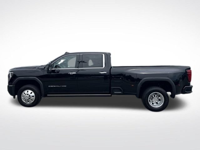 Used 2024 GMC Sierra 3500 Denali Ultimate AWD/4WD image 4