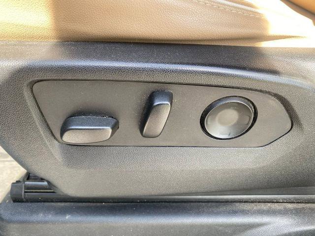 Used 2021 Chevrolet Tahoe Premier w/ Premium Package image 15