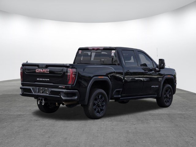 Used 2024 GMC Sierra 2500 AT4 w/ Technology Package AWD/4WD image 3