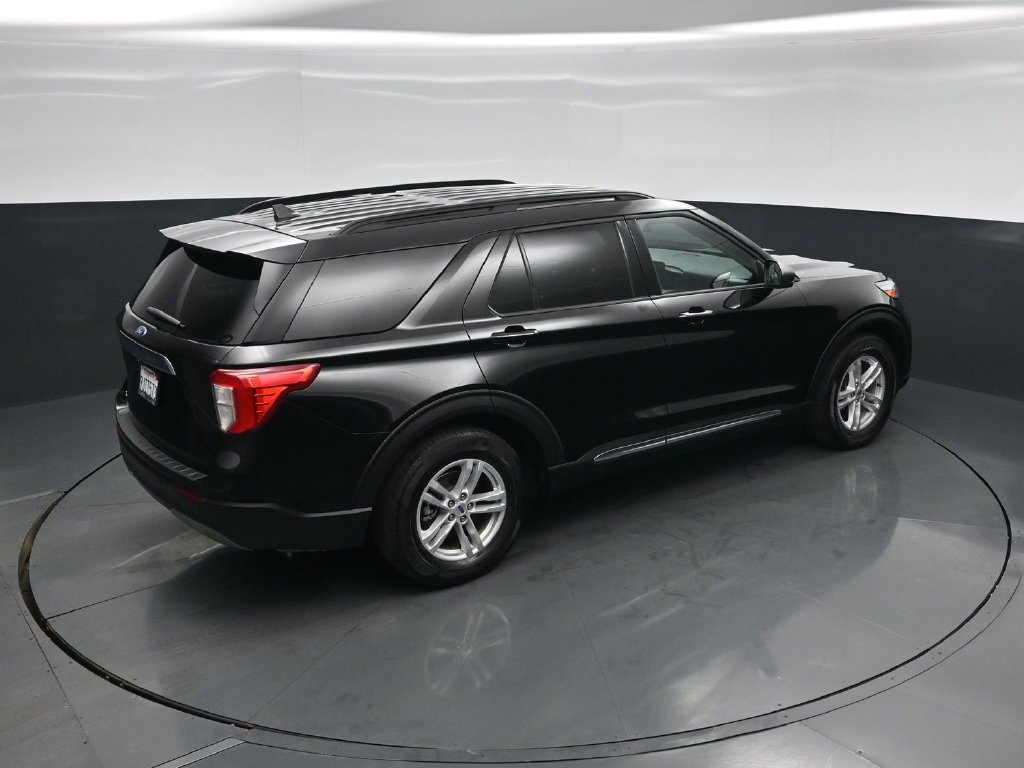 Certified 2023 Ford Explorer XLT w/ Equipment Group 202A RWD image 36