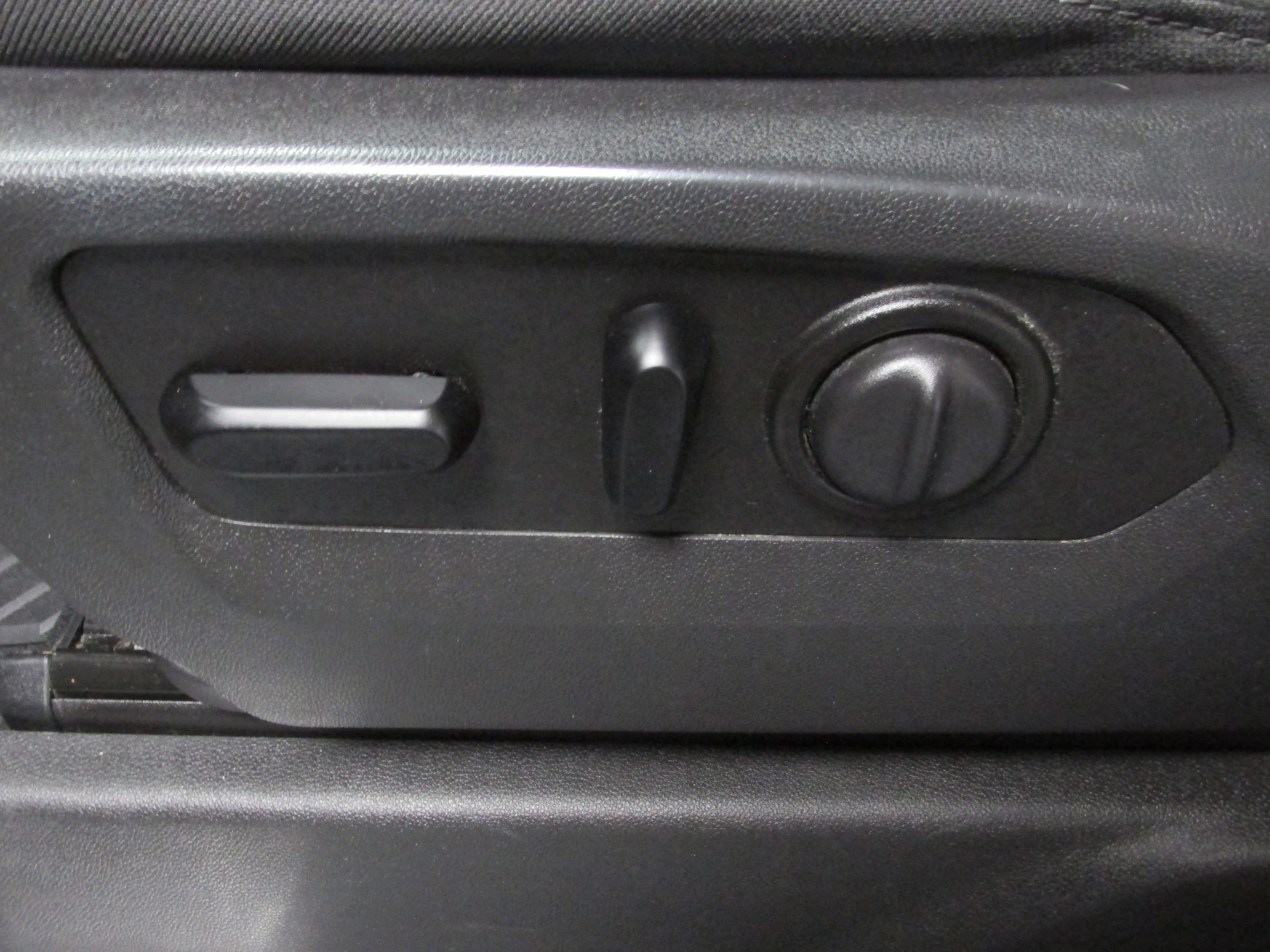 Used 2020 Chevrolet Silverado 1500 RST image 27