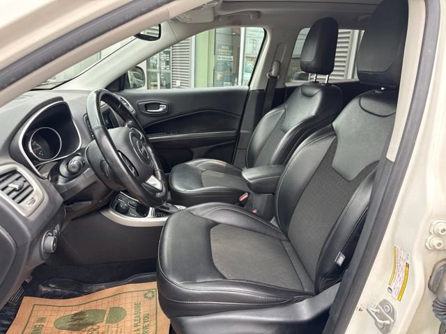 Used 2021 Jeep Compass Latitude w/ Sun and Sound Group AWD/4WD image 17