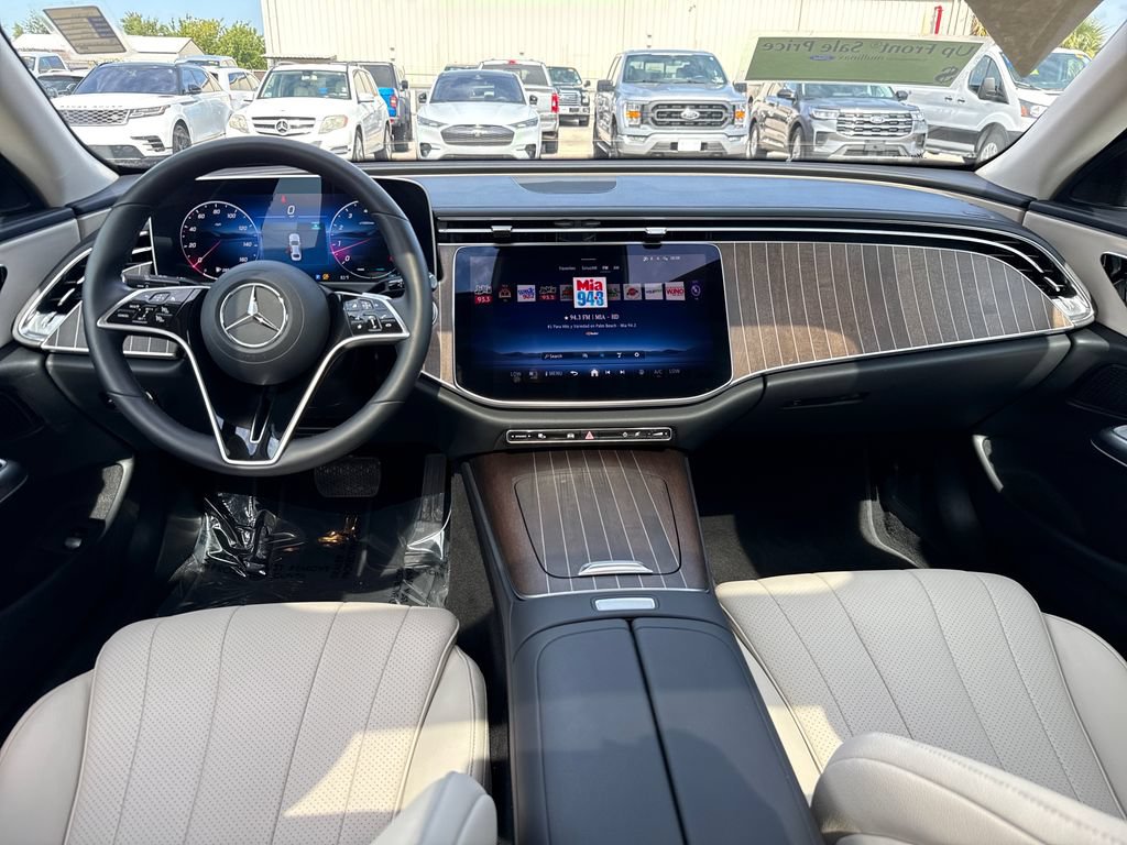 Used 2025 Mercedes-Benz E 350 Sedan w/ Winter Package image 5