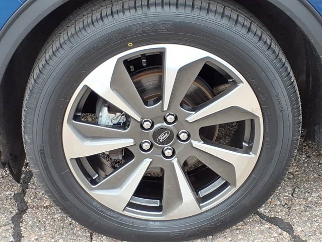 Certified 2023 Ford Escape Platinum w/ Premium Technology Package AWD/4WD image 24