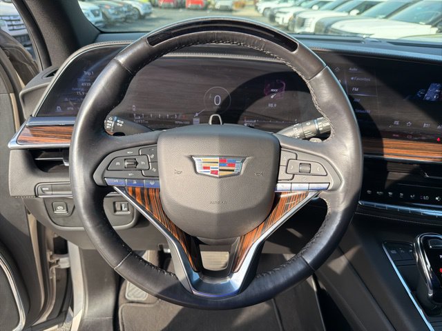 Used 2023 Cadillac Escalade Premium Luxury RWD image 16