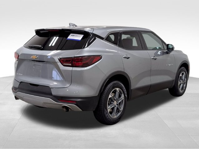 Used 2025 Chevrolet Blazer LT FWD image 19