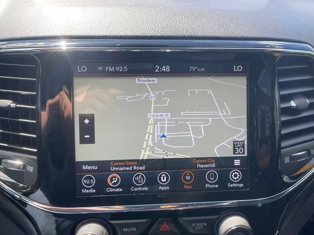 Used 2020 Jeep Grand Cherokee Altitude AWD/4WD image 24